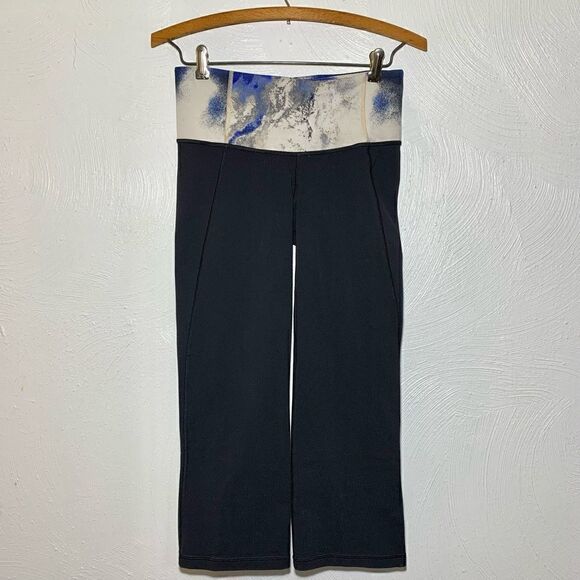 Lululemon Gather & Crow Crop in Black / Milky Way Multi - Picture 3 of 7